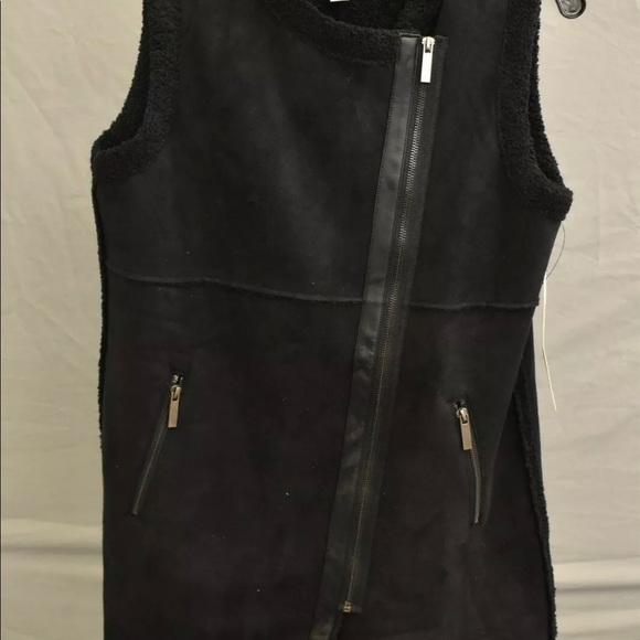 Tribal Vest w/ Zipper Pockets - Picture 2 of 5